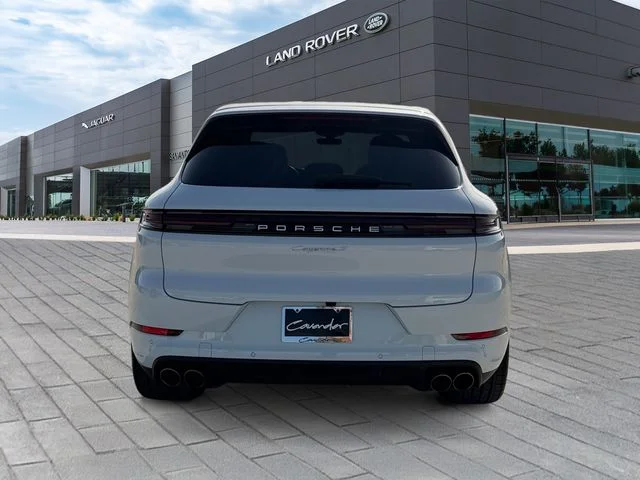 Used 2024  Porsche S image 4