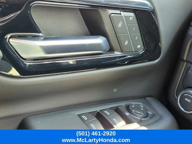 Used 2025 Summit White Chevrolet LT image 32