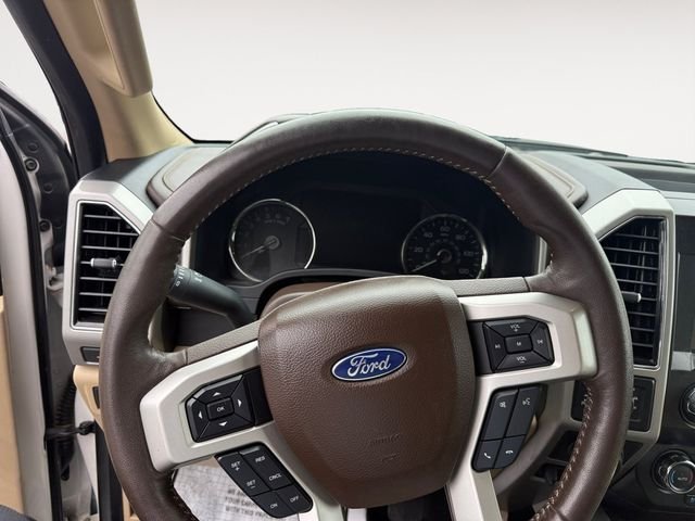 Used 2019 White Ford Lariat image 9