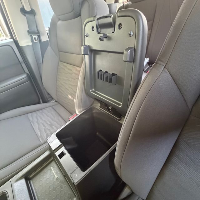 New 2026 Glacier White Nissan Crew Cab S image 31