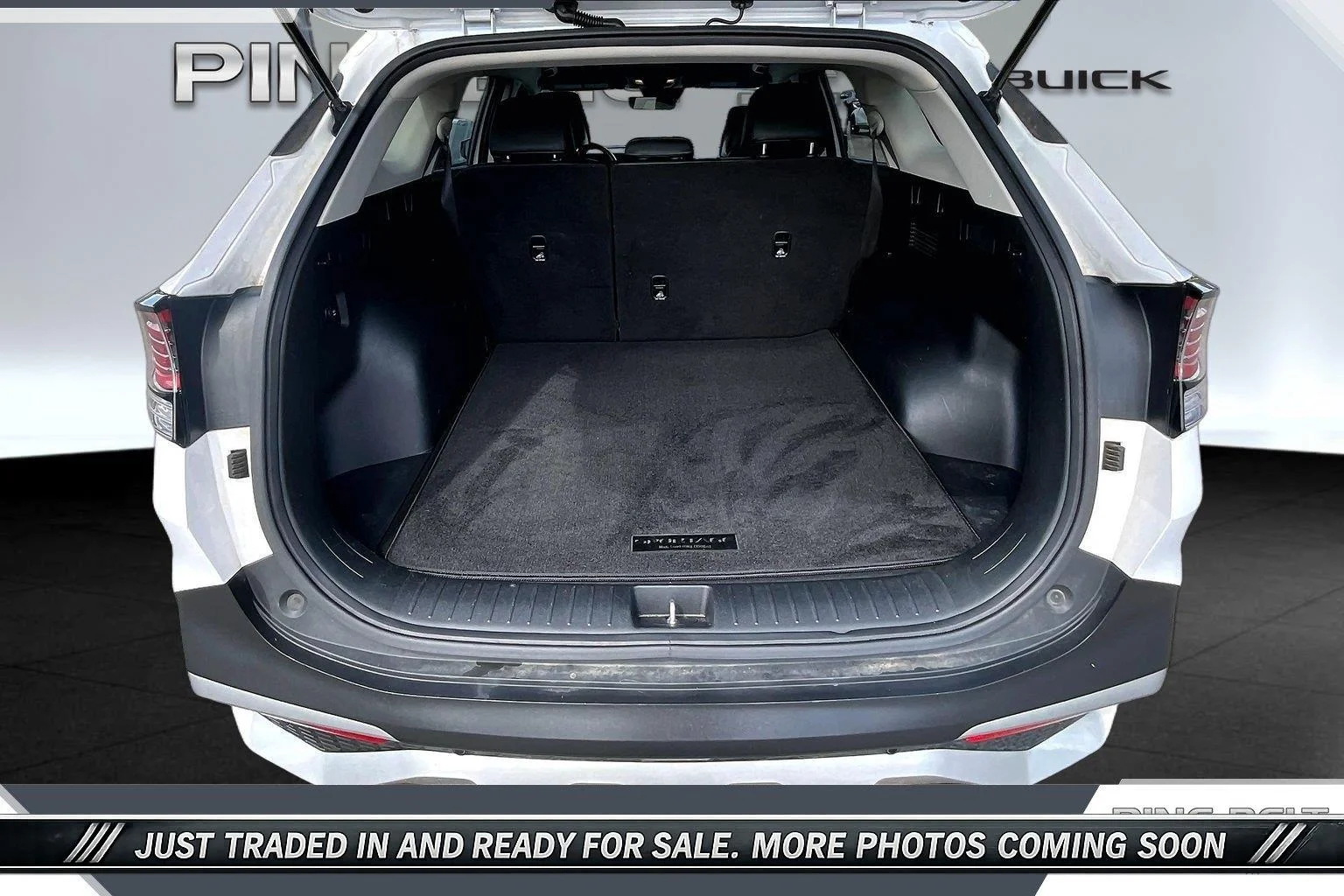 Used 2023 Glacial White Pearl Kia EX image 21