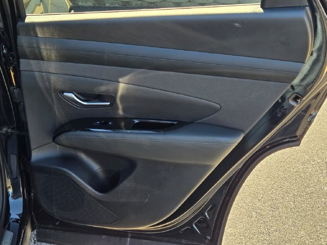 Used 2025 Black Hyundai Limited image 7
