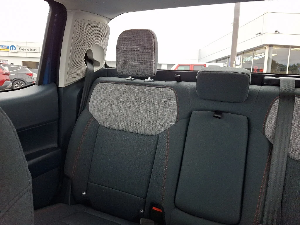 Used 2023 Blue Ford XLT image 19