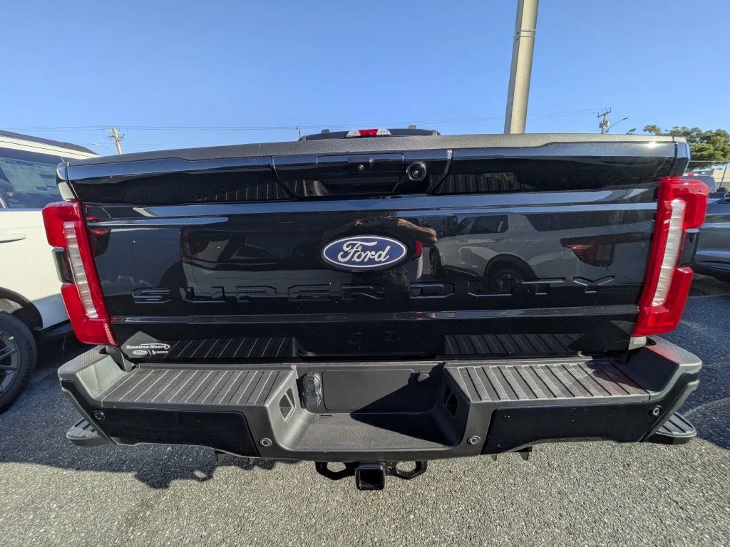 New 2027 Agate Black Metallic Ford F-250® Lariat® image 3