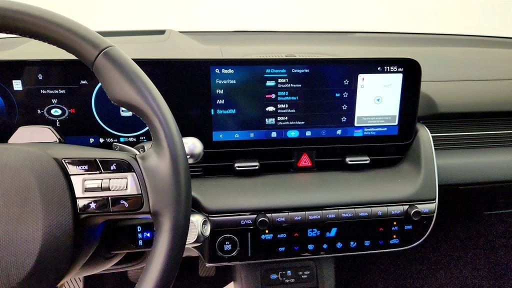 Used 2025 Digital Teal Hyundai Limited RWD image 18