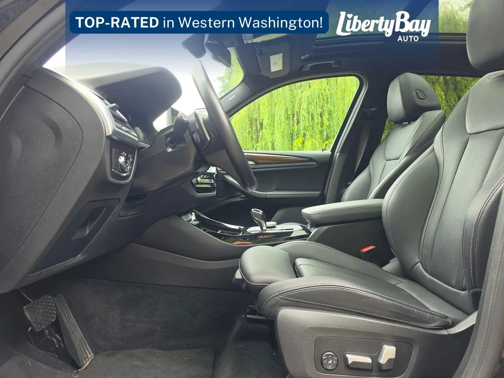 Used 2022 Black BMW xDrive30i image 13