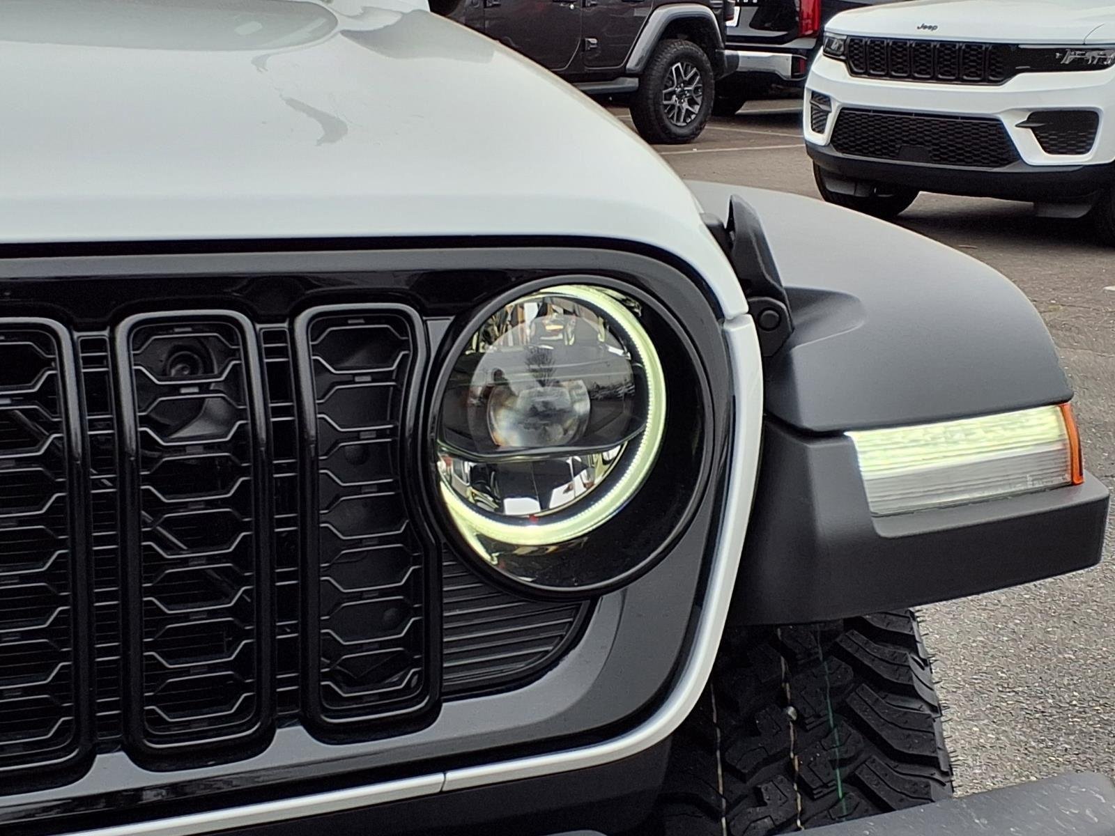 New 2026 Bright White Clear-Coat Exterior Paint Jeep Willys image 14