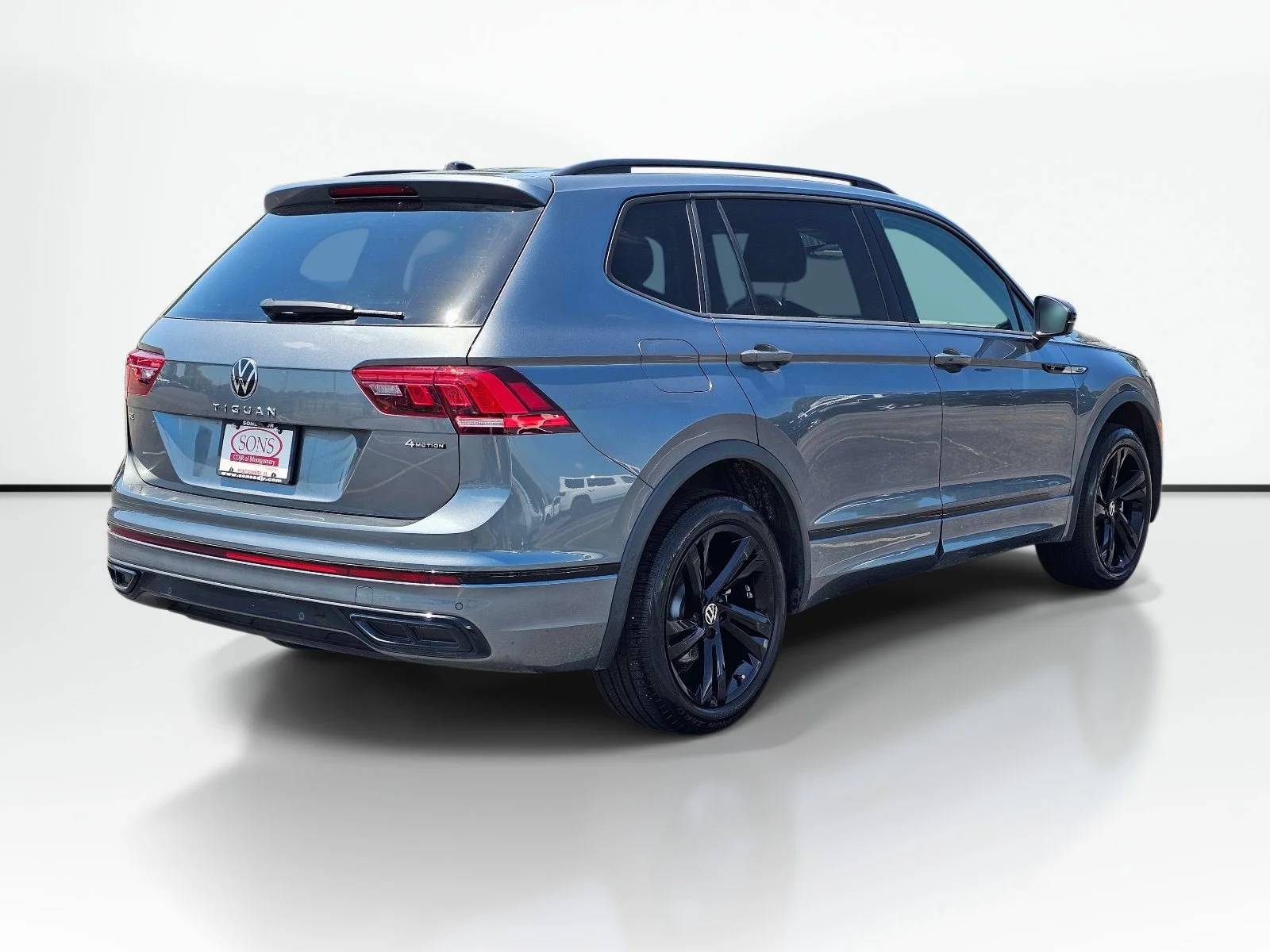 Used 2024 Platinum Gray Metallic Volkswagen SE R-Line Black image 8