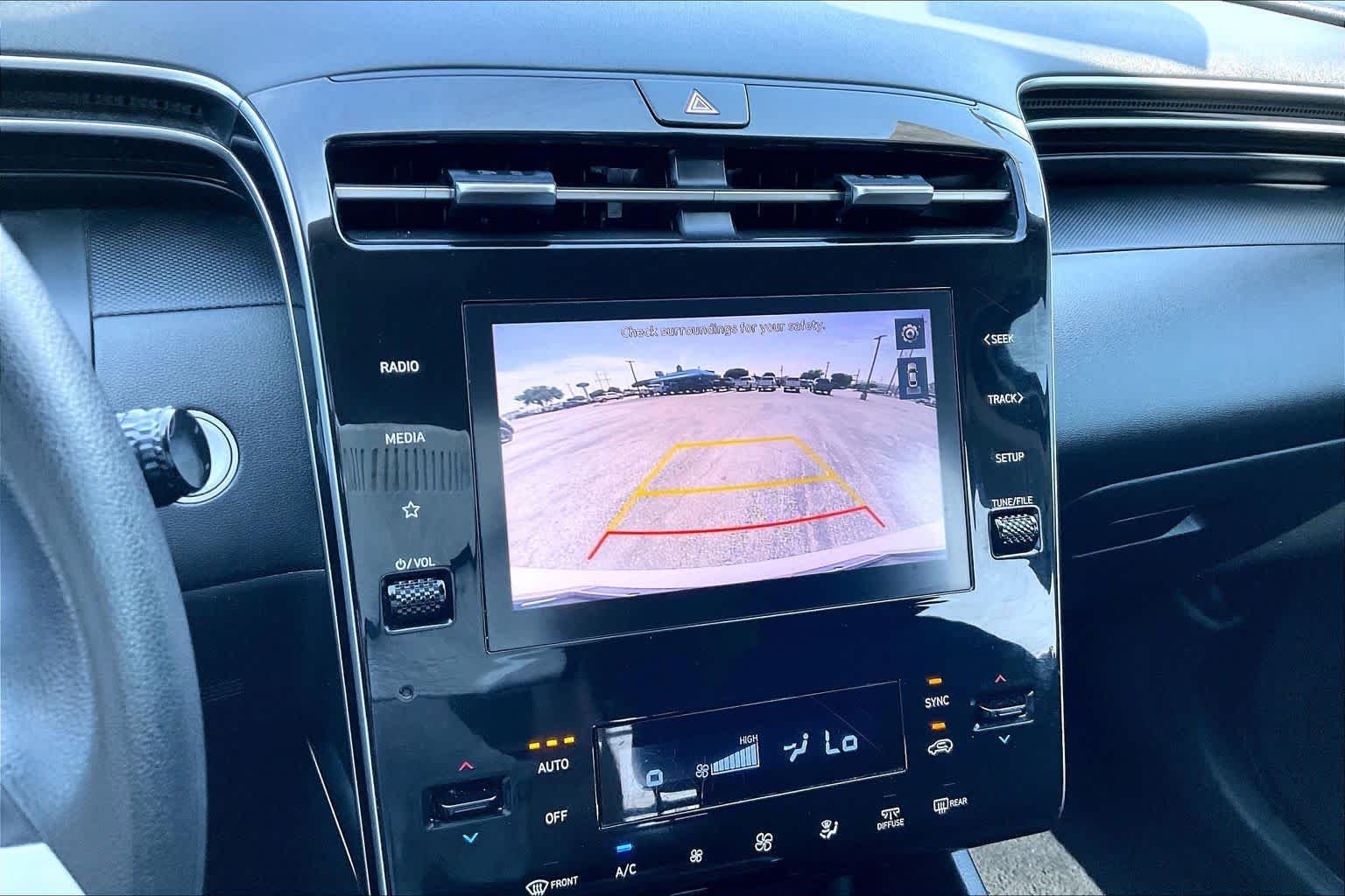Used 2024 White Pearl Hyundai SEL image 25