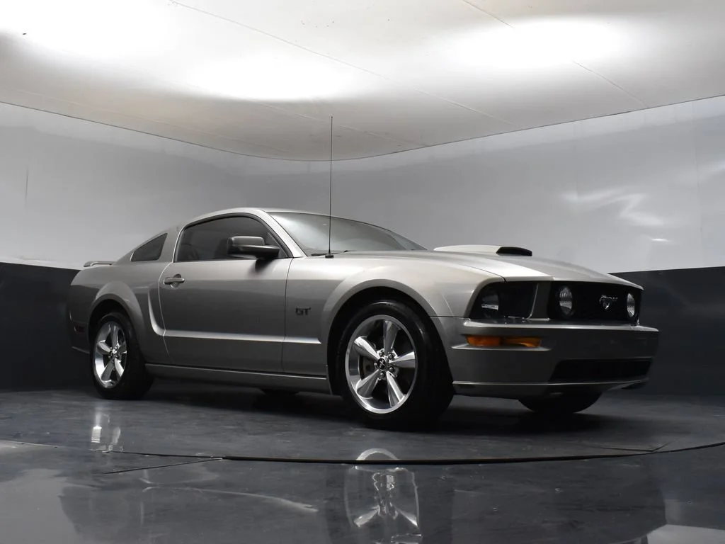 Used 2008 Gray Ford GT Deluxe image 27