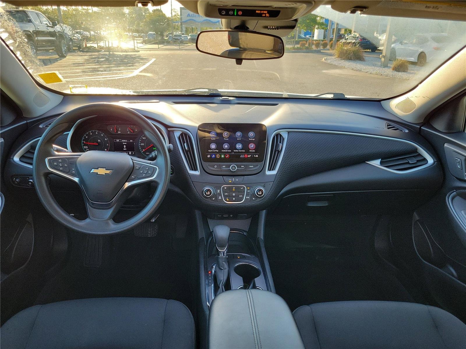 Used 2024 Summit White Chevrolet LT image 25