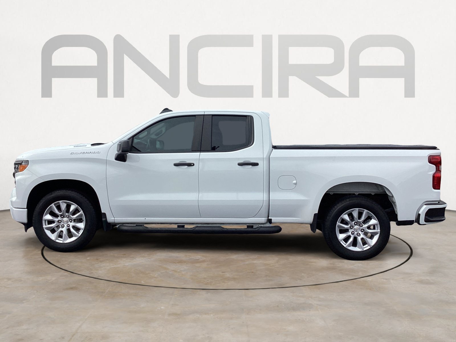Used 2025 Summit White Chevrolet Custom image 9