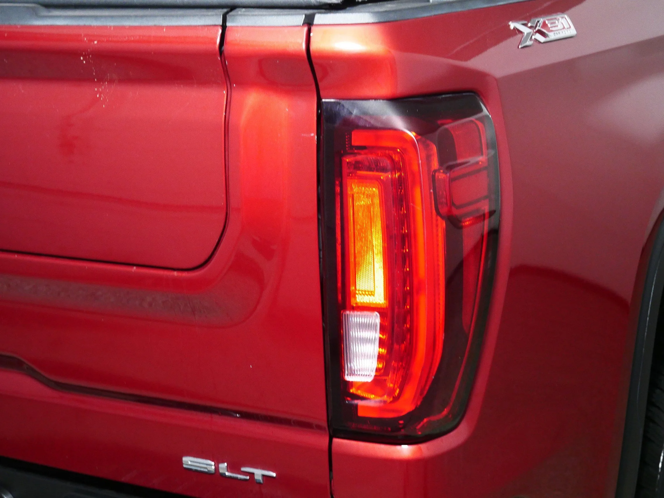 Used 2019 Red Quartz Tintcoat GMC SLT image 17
