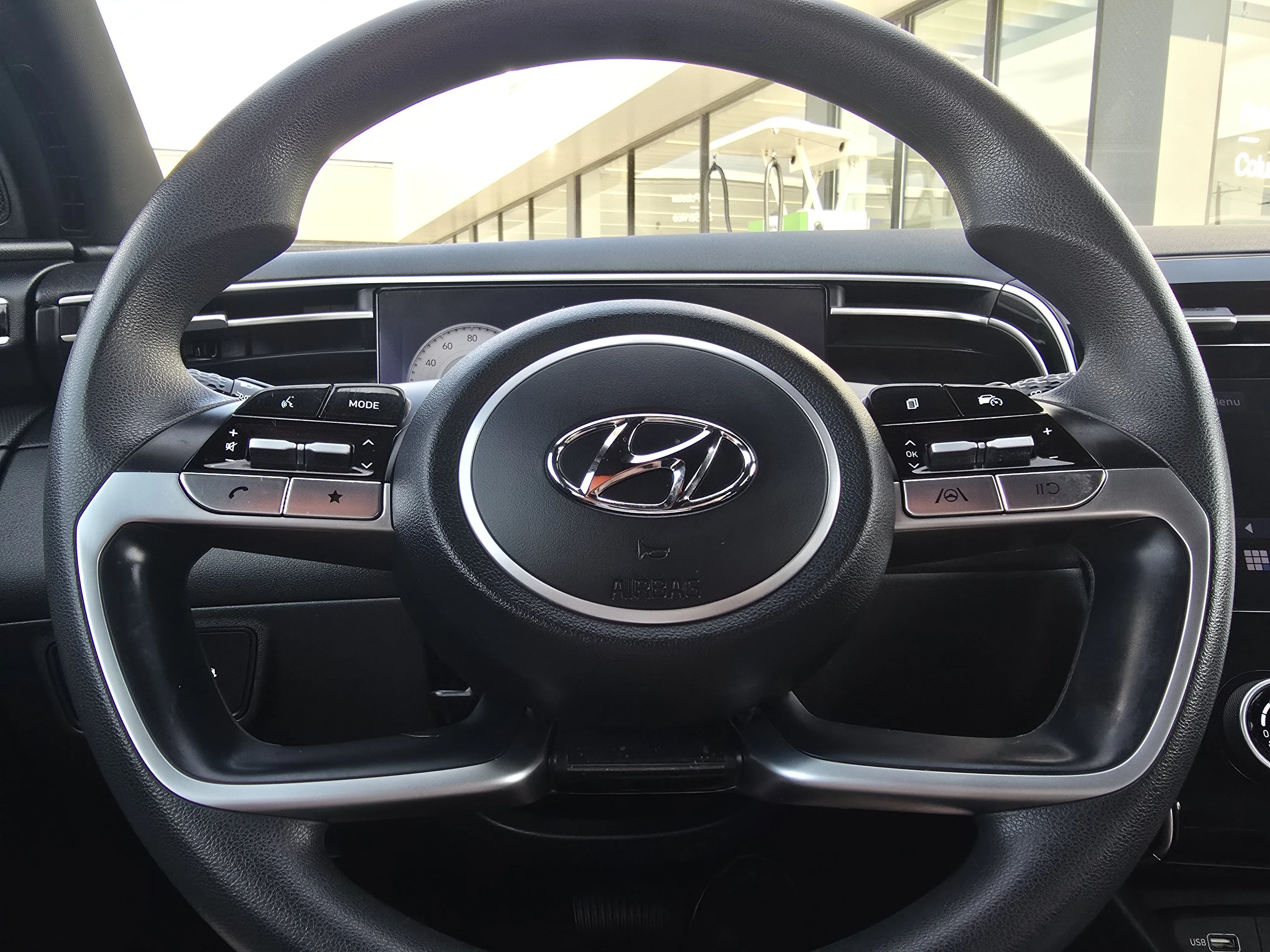 Used 2022 Ice White Hyundai SEL image 24