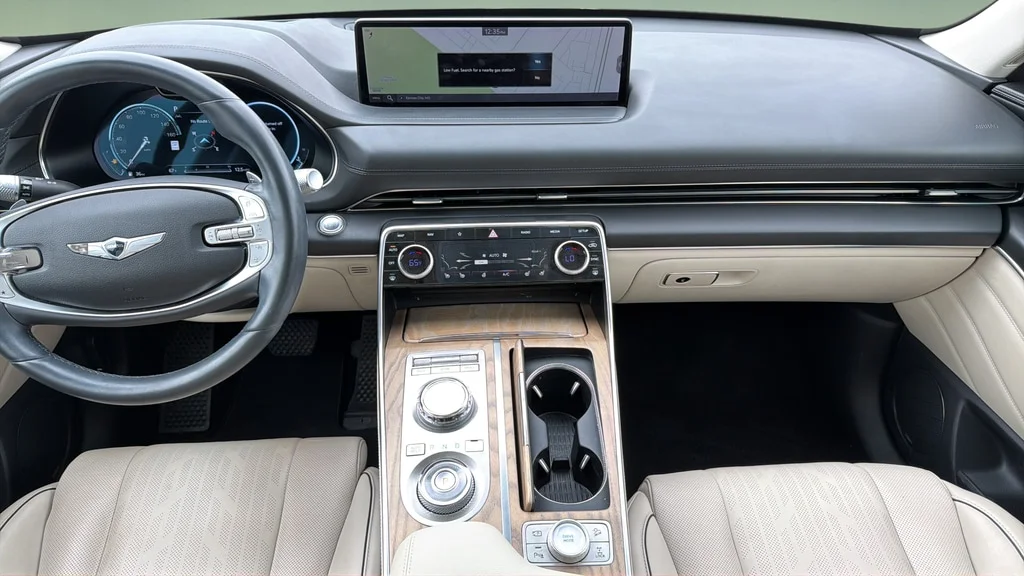 Used 2023 Himalayan Gray Genesis 2.5T image 8
