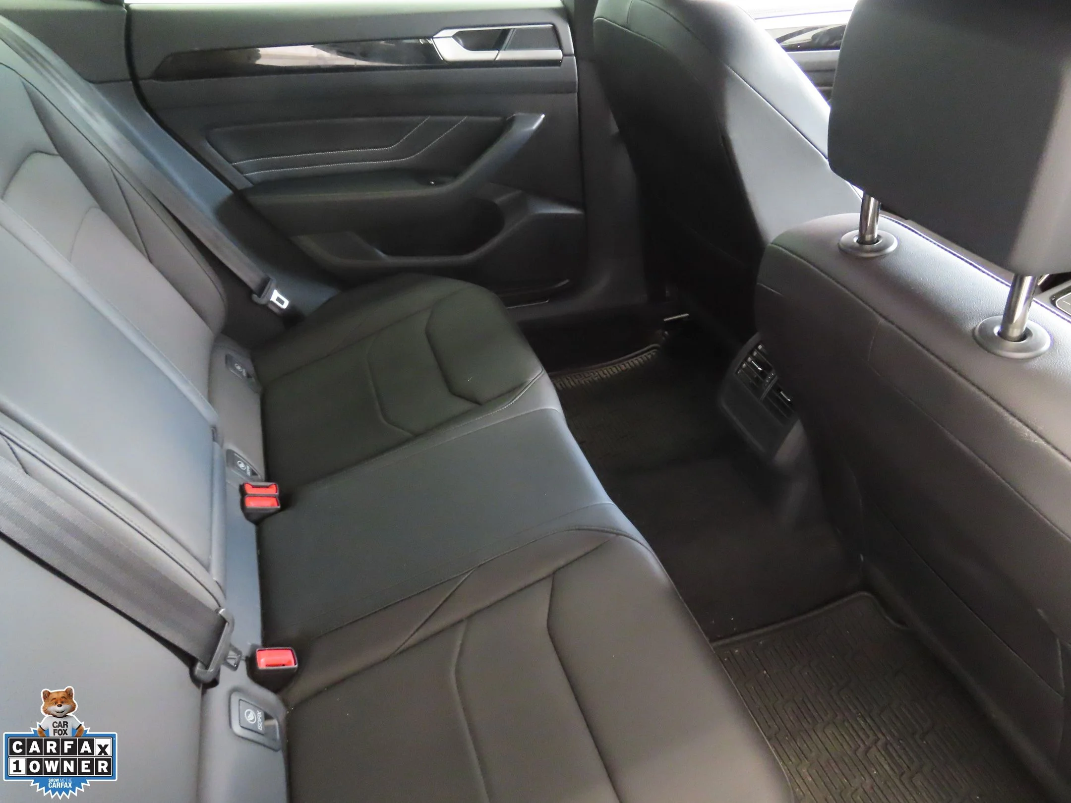 Used 2023 Gray Volkswagen 2.0T SE R-Line image 25