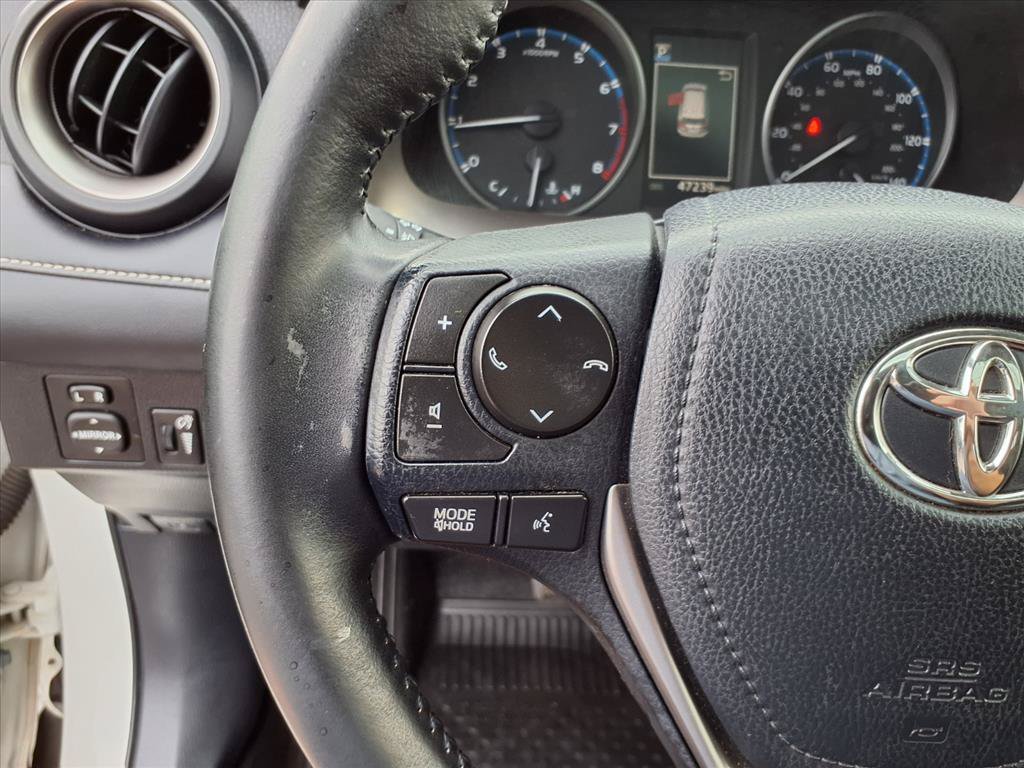Used 2018 White Toyota XLE image 16