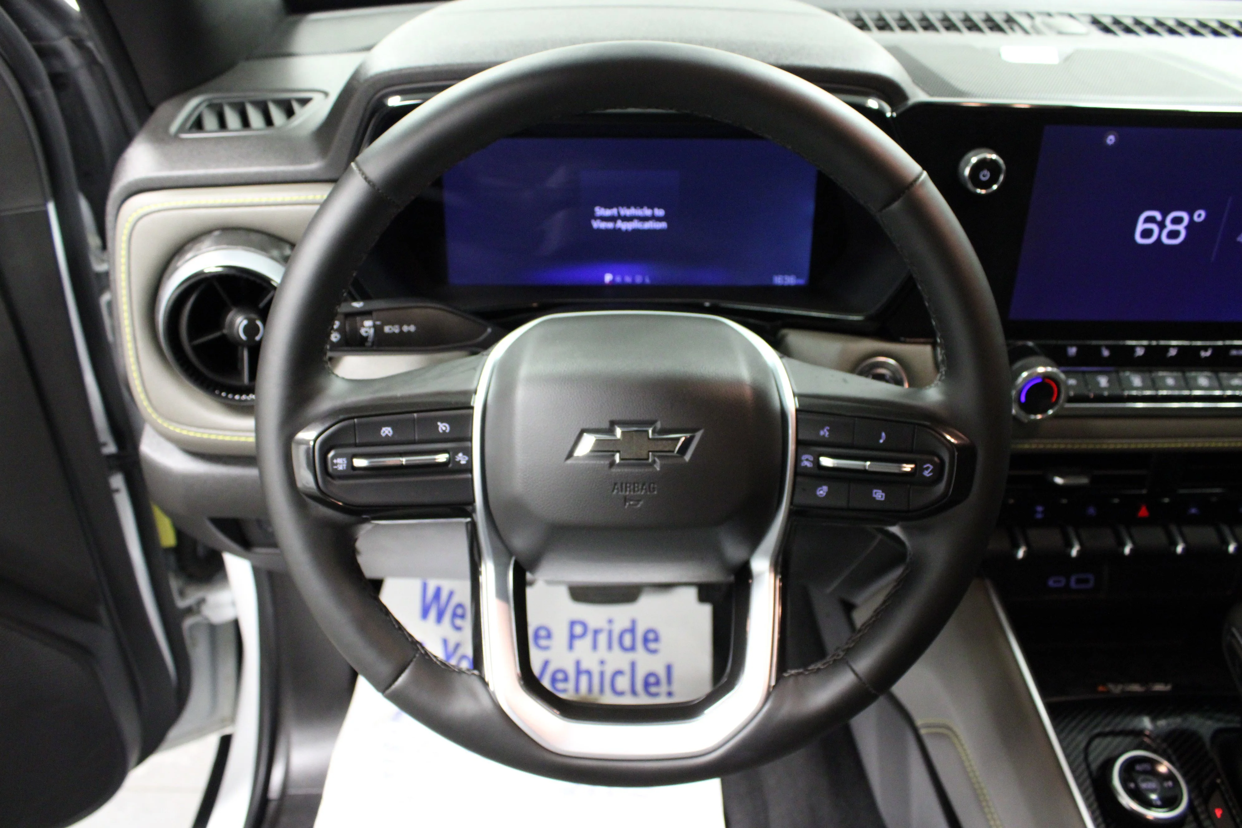 Used 2025 Summit White Chevrolet ZR2 image 17