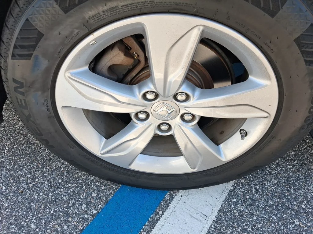 Used 2019  Honda EX image 11