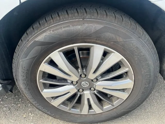 Used 2019 Brilliant Silver Metallic Nissan SV image 14