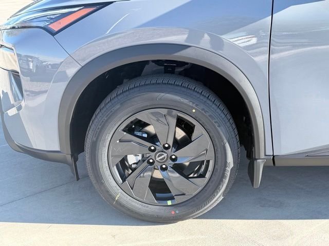 New 2026 Boulder Gray Pearl Nissan SV image 33