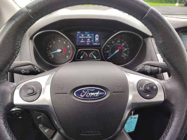 Used 2014 Red Ford SE image 13