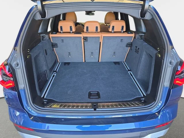 Used 2022 Blue BMW xDrive30i image 14