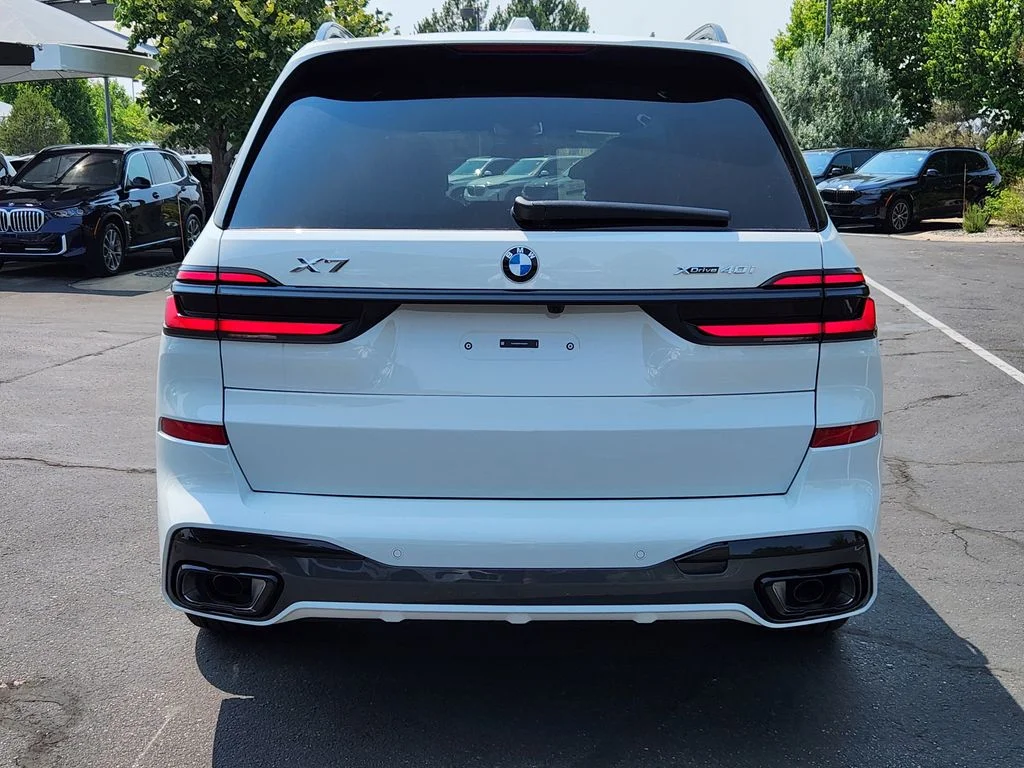 New 2027 Alpine White BMW xDrive40i image 4