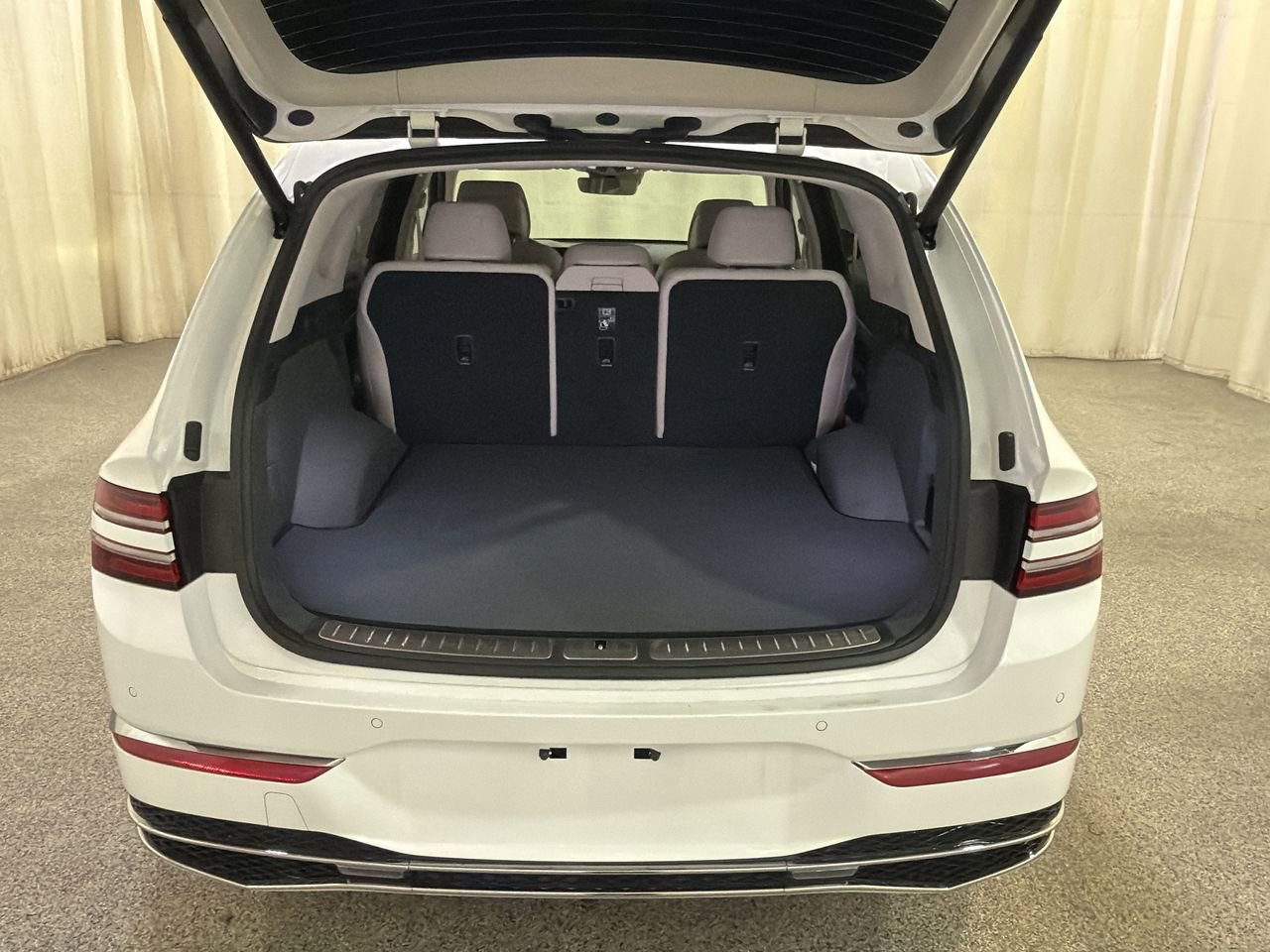 New 2026 Alta White Genesis 2.5T SELECT image 17