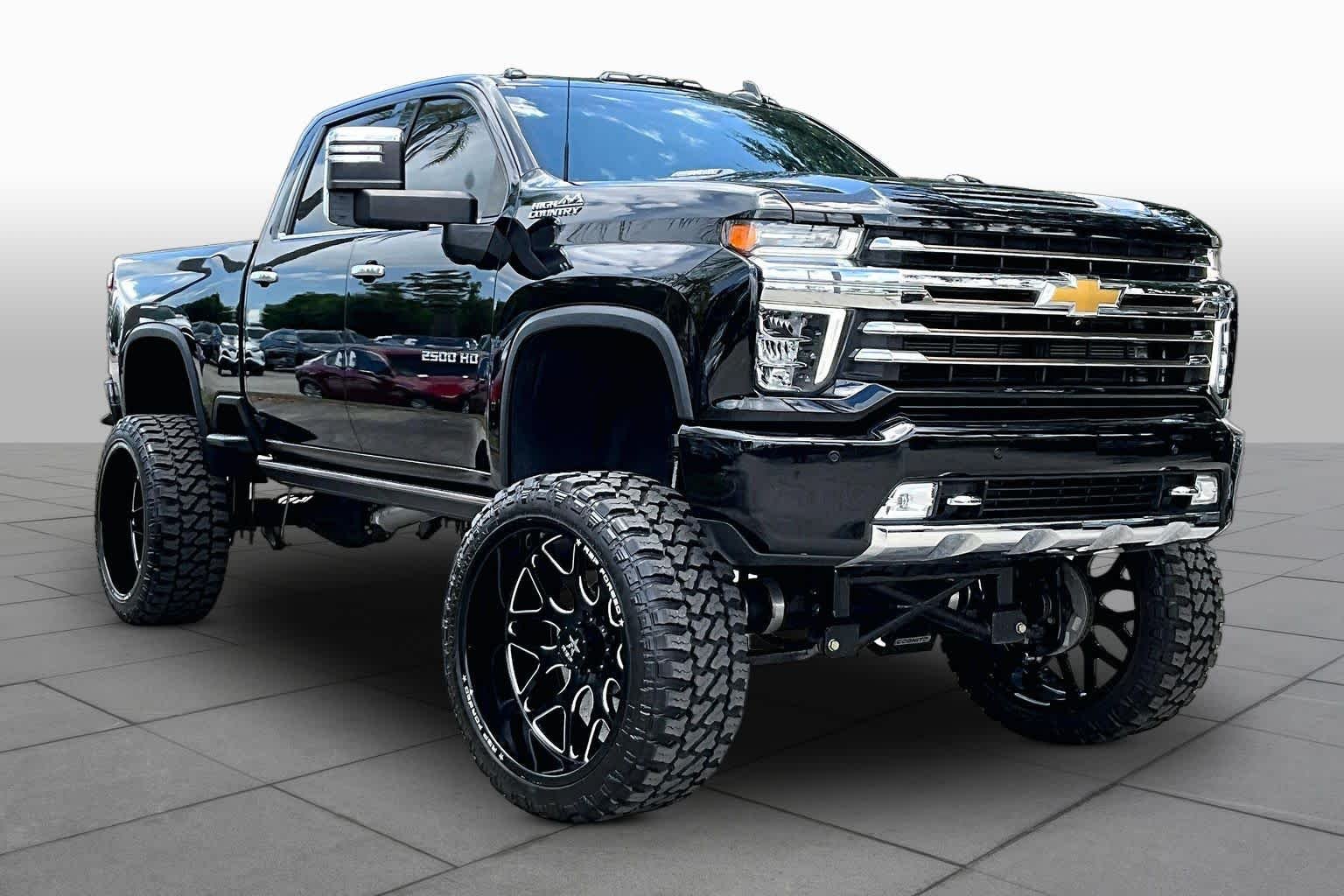 Used 2022 Mosaic Black Metallic Chevrolet High Country image 3
