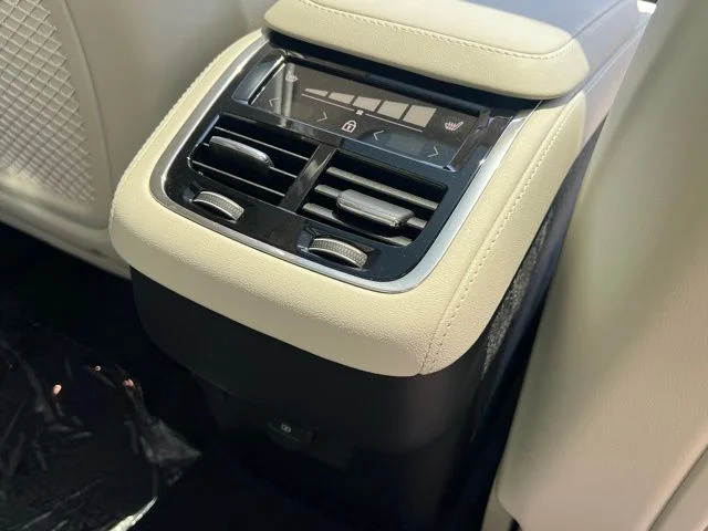 2025 Volvo XC90 Ultra - Photo 34