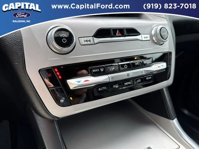 Used 2023 Black Ford XLT image 29