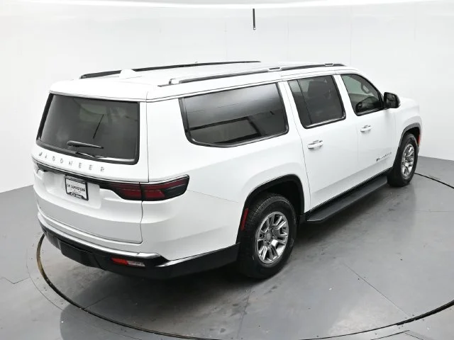 Used 2023 Bright White Clearcoat Jeep 4DR 4WD image 41