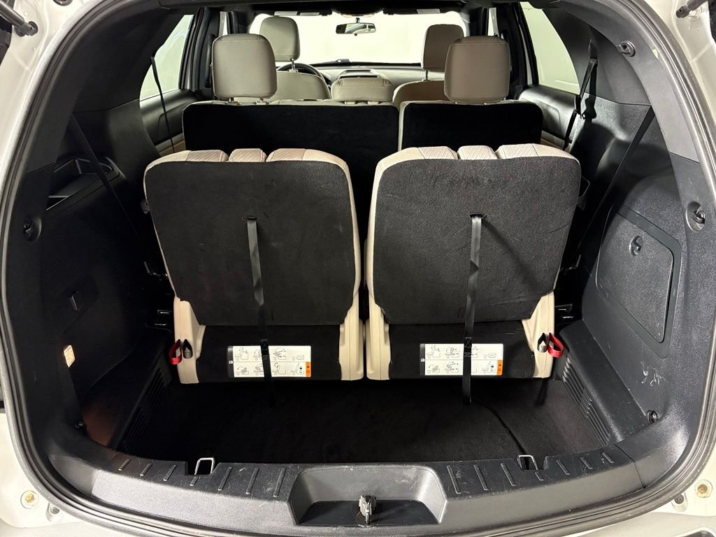 Used 2018 Silver Ford Base image 36