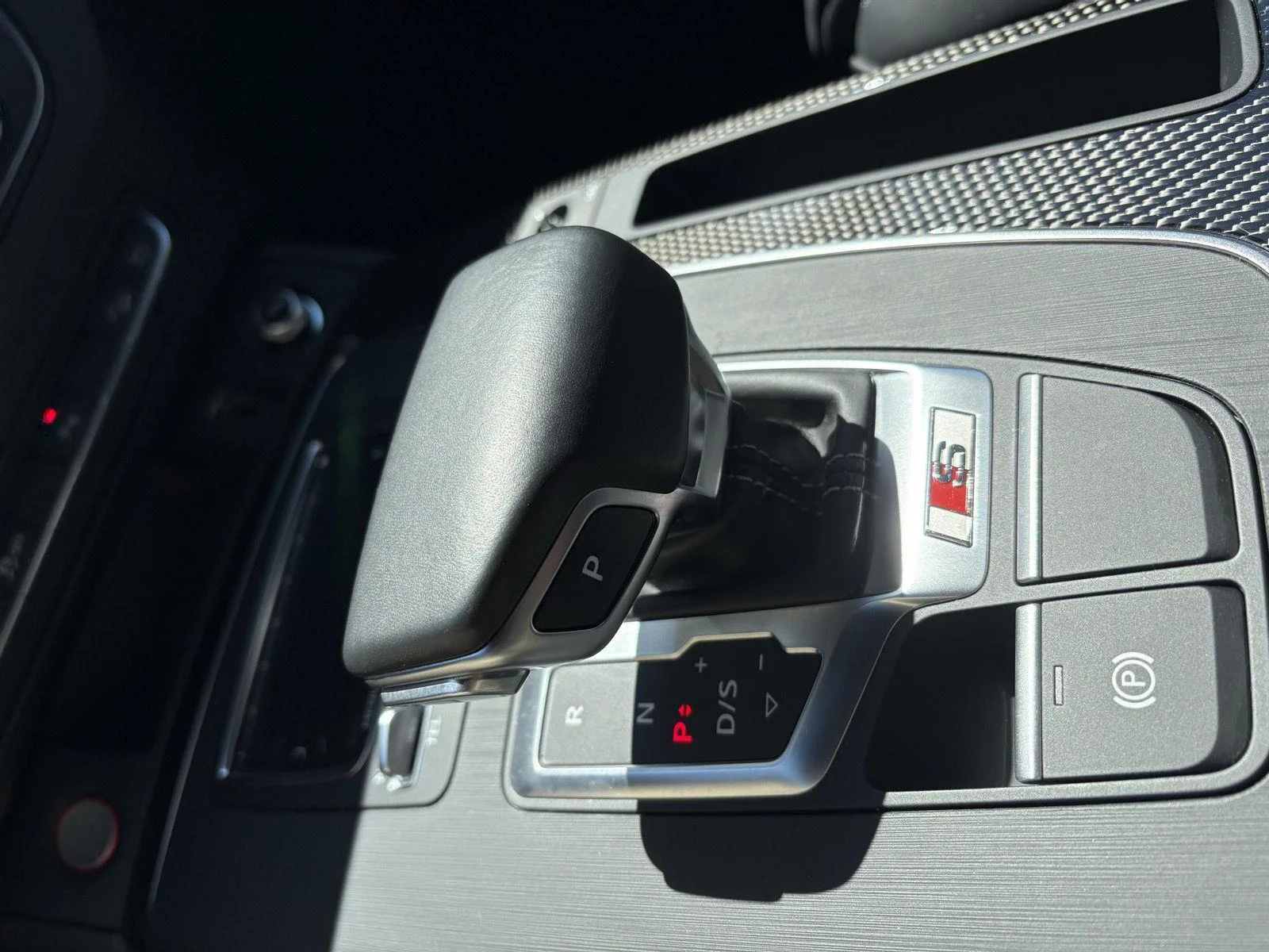 Used 2018 Mythos Black Metallic Audi Prestige image 17