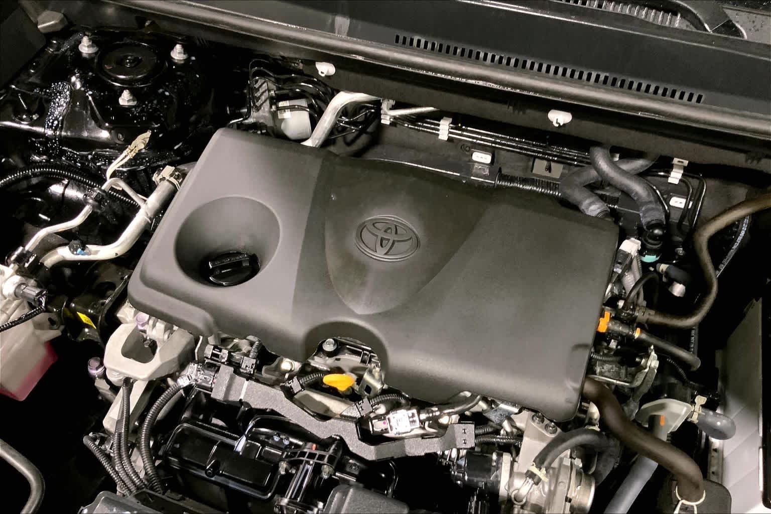 Used 2025 Midnight Black Metallic Toyota XLE image 33