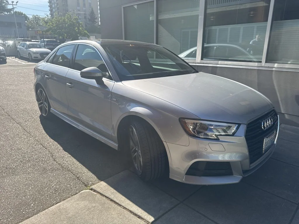 2018 Audi A3 2.0T quattro S tronic Premium Plus's photo