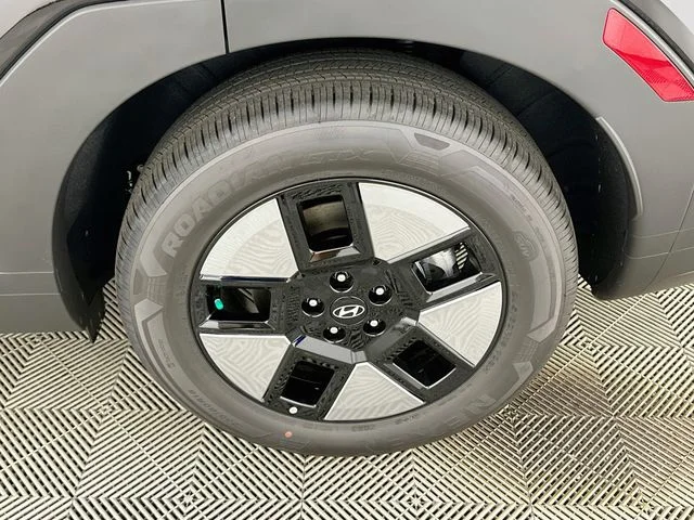 New 2026 Black Hyundai SEL image 20