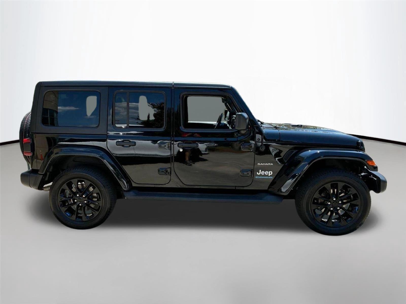 Used 2023 Black Clearcoat Jeep Sahara image 6