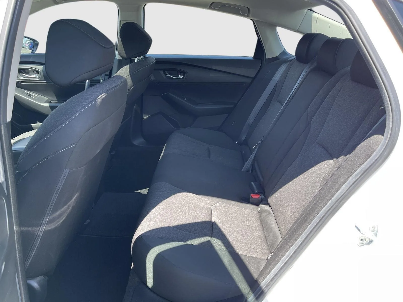 Used 2024 Platinum White Pearl Honda EX image 15