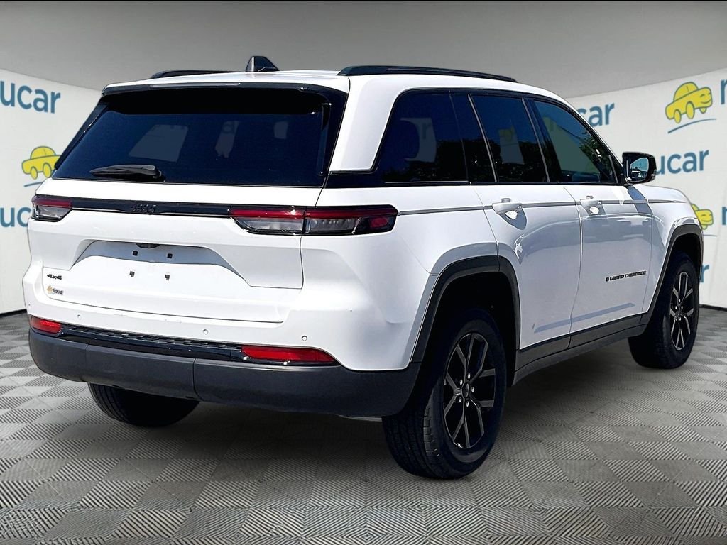 Used 2025 Bright White Clearcoat Jeep Altitude X image 6