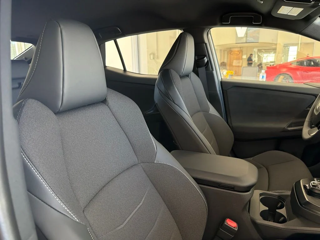 2026 Toyota C-HR SE - Photo 33