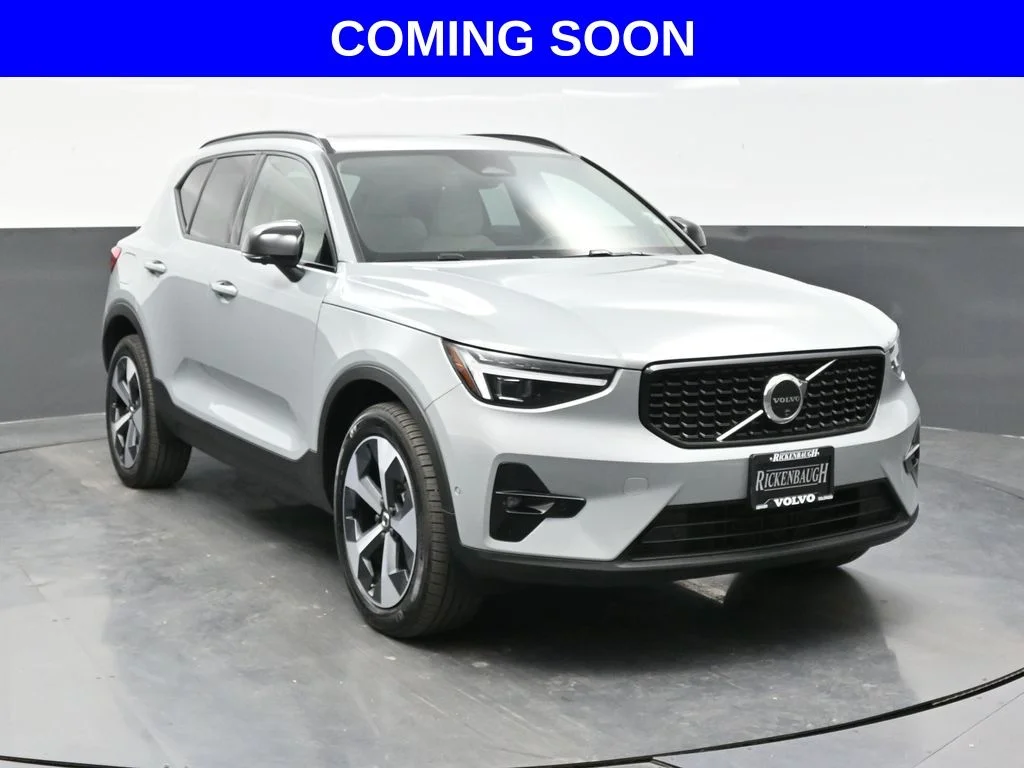 2026 Volvo XC40 B5 Plus Dark AWD's photo