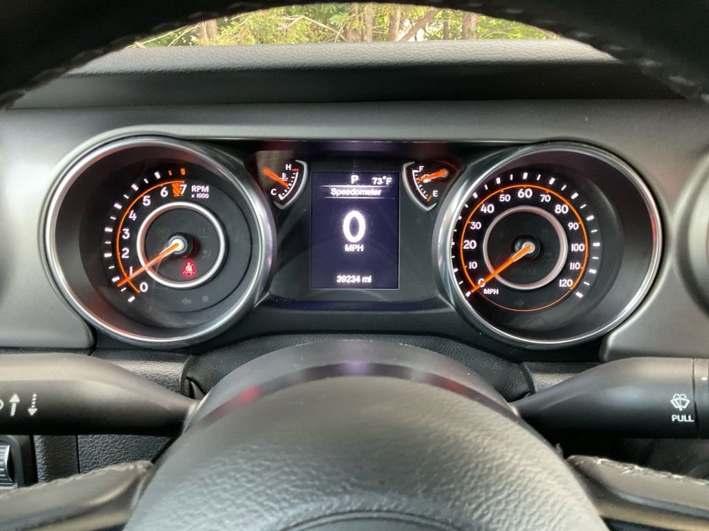 Used 2020 Silver Jeep Sport image 20