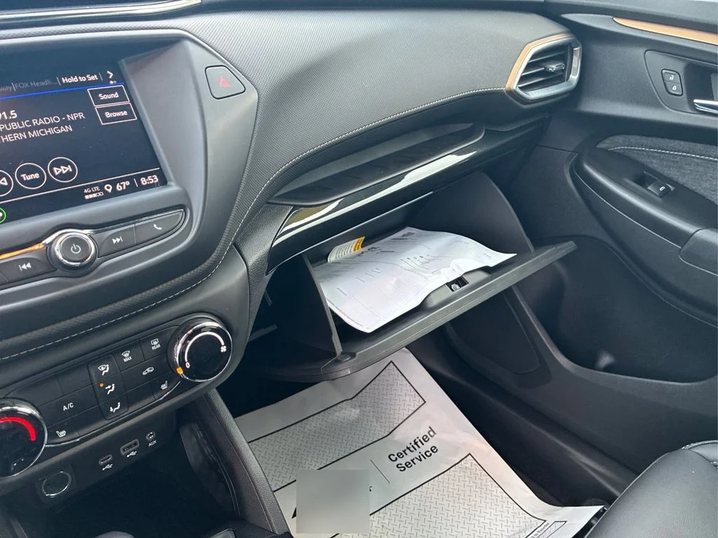 Used 2022 Summit White Chevrolet ACTIV image 30