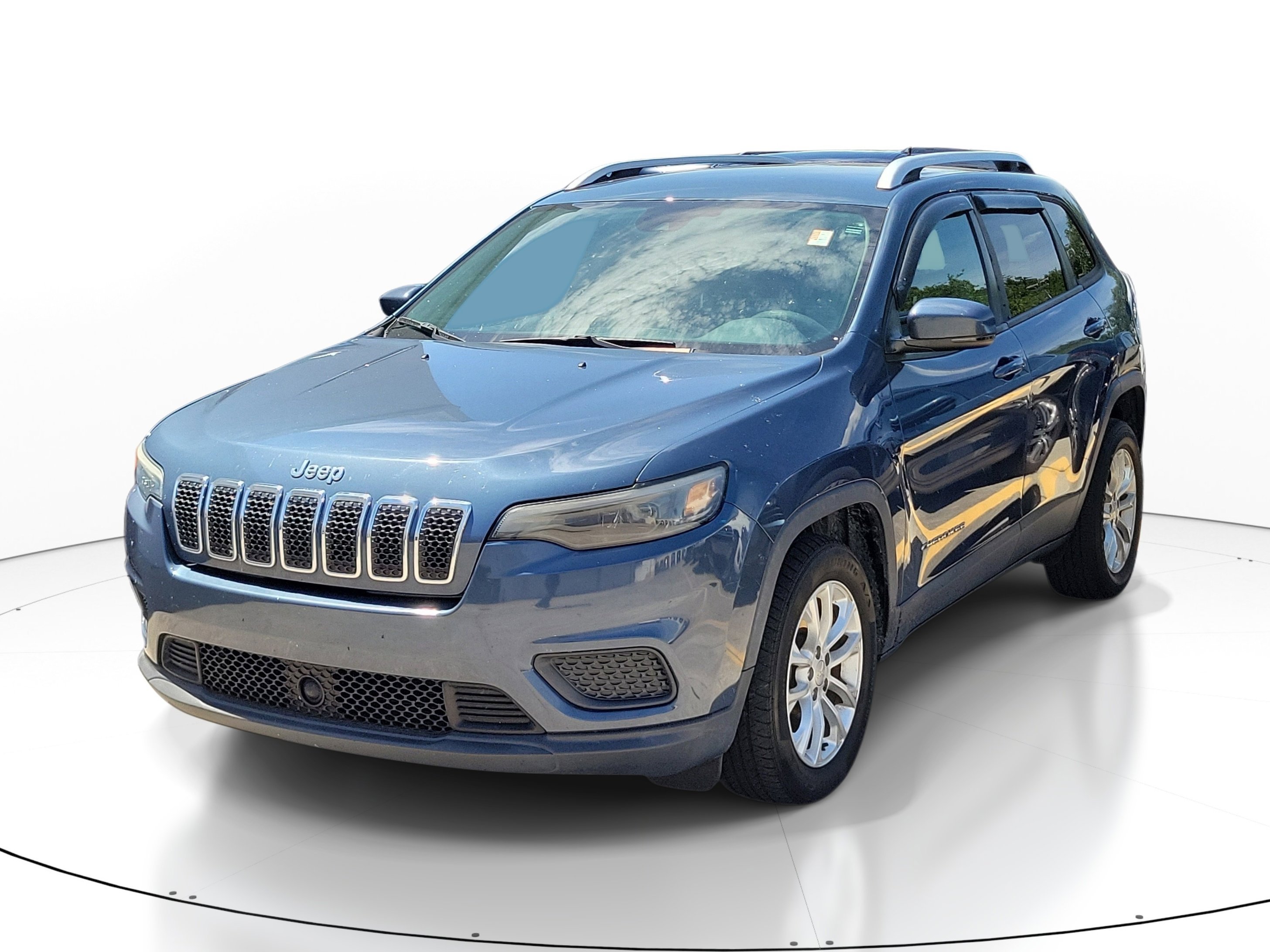 Used 2020 Slate Blue Pearlcoat Jeep Latitude image 3