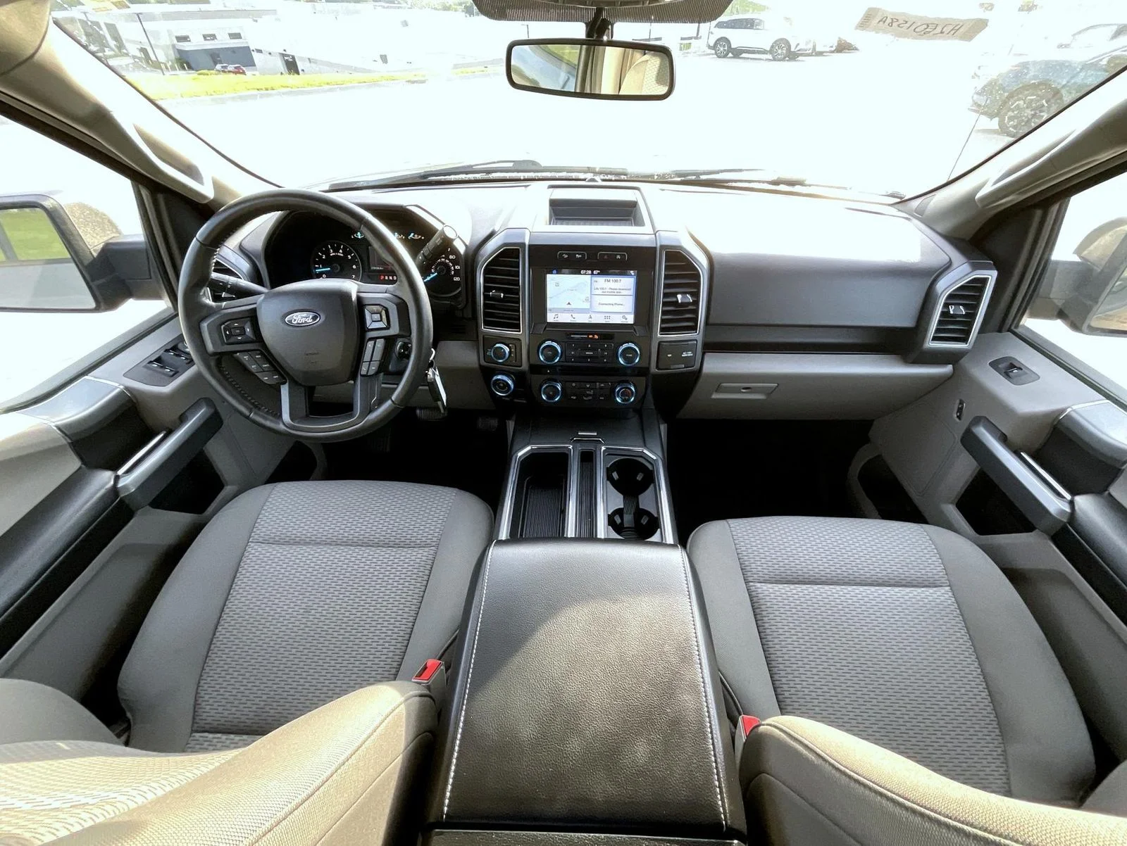 Used 2018 Gray Ford XLT image 15