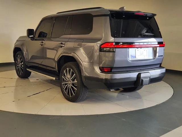 Used 2025 Gray Lexus 550 Luxury image 6