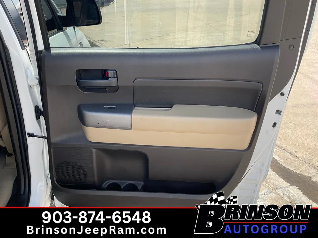 Used 2010 Super White Toyota Grade 5.7L V8 (A6) image 19