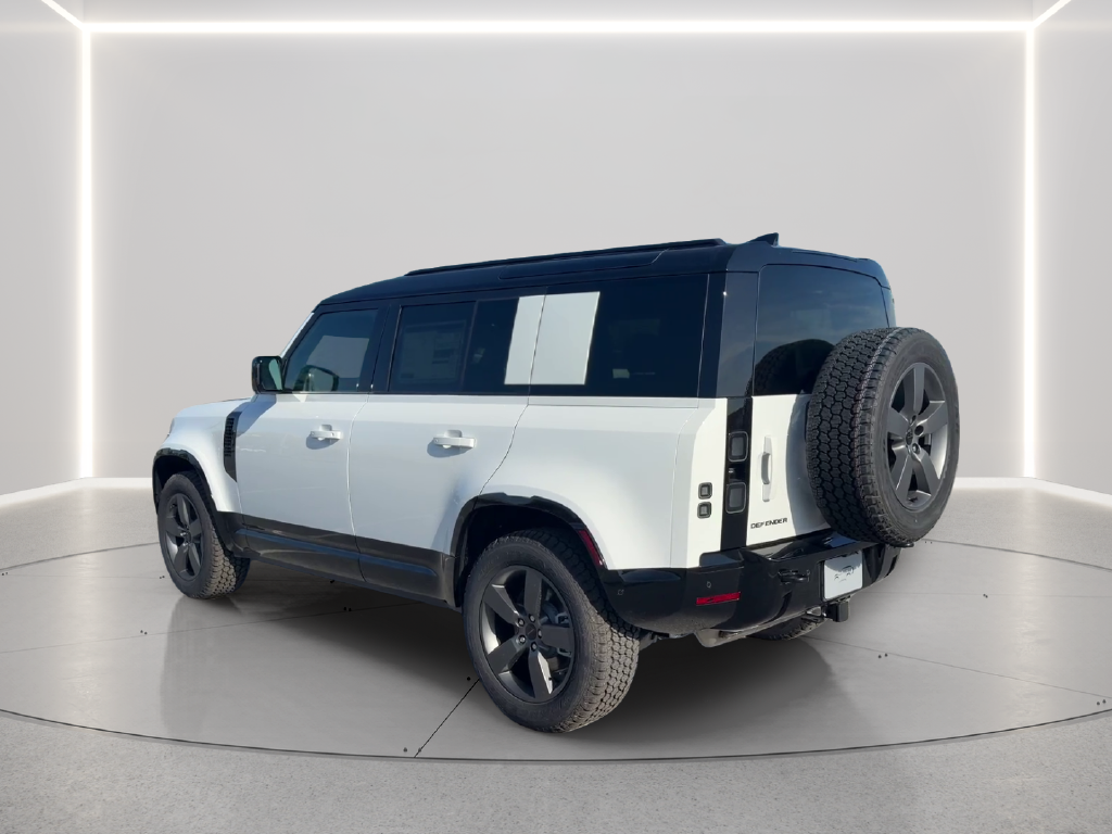 New 2026 Fuji White Land Rover X-Dynamic SE image 7